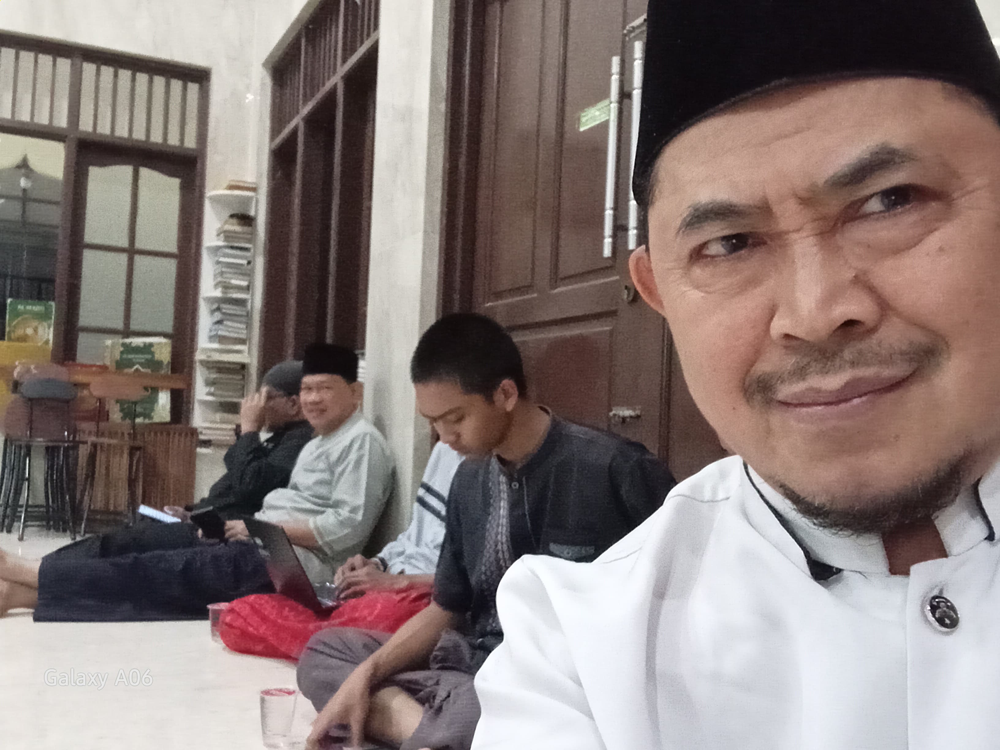 Foto galeri Pertemuan Evaluasi dan Pembubaran Panitia Ramadhan